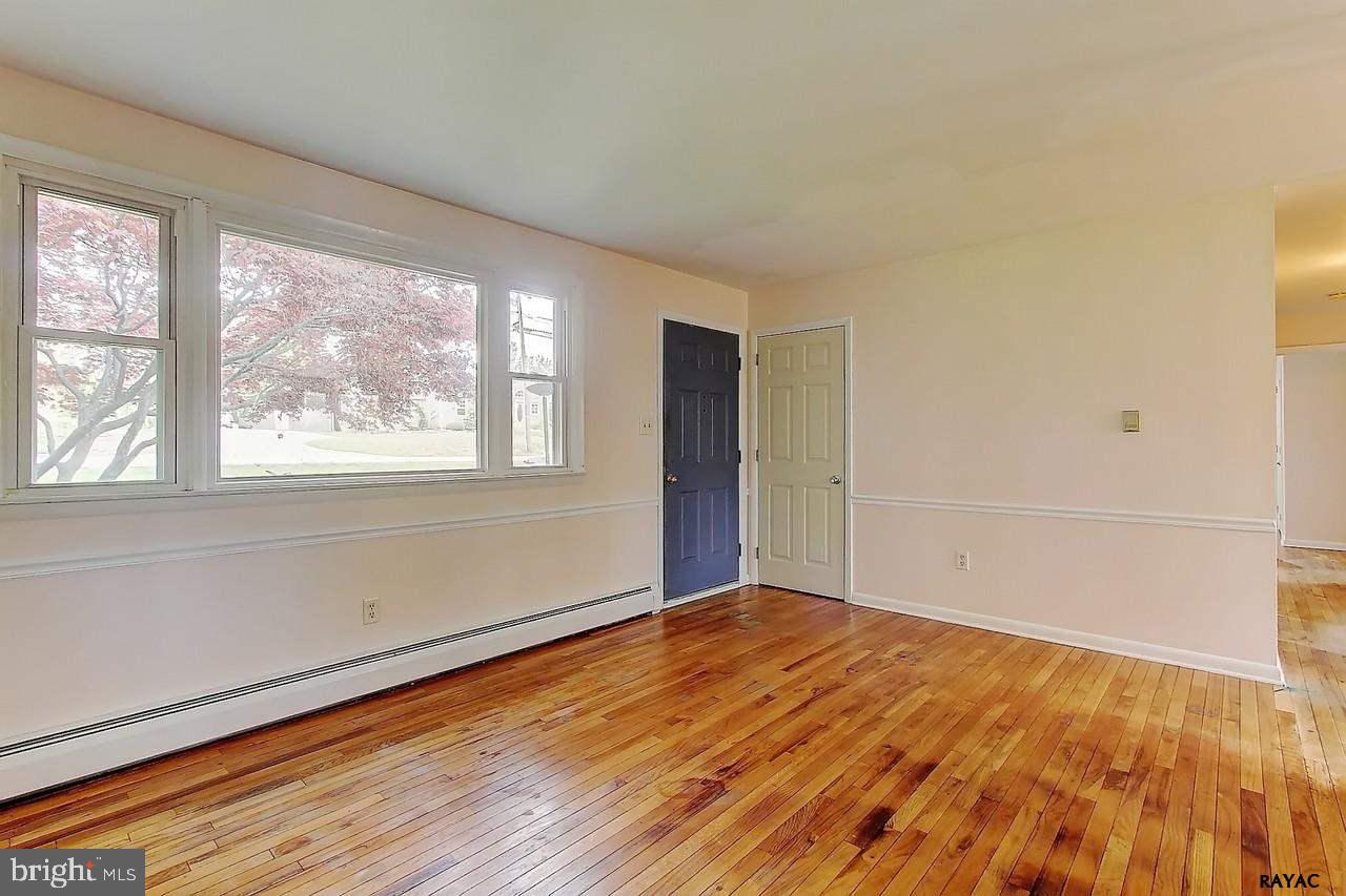 3439 Messersmith Road York, PA 17408 - Photo 5 of 25 Gallery Image 5