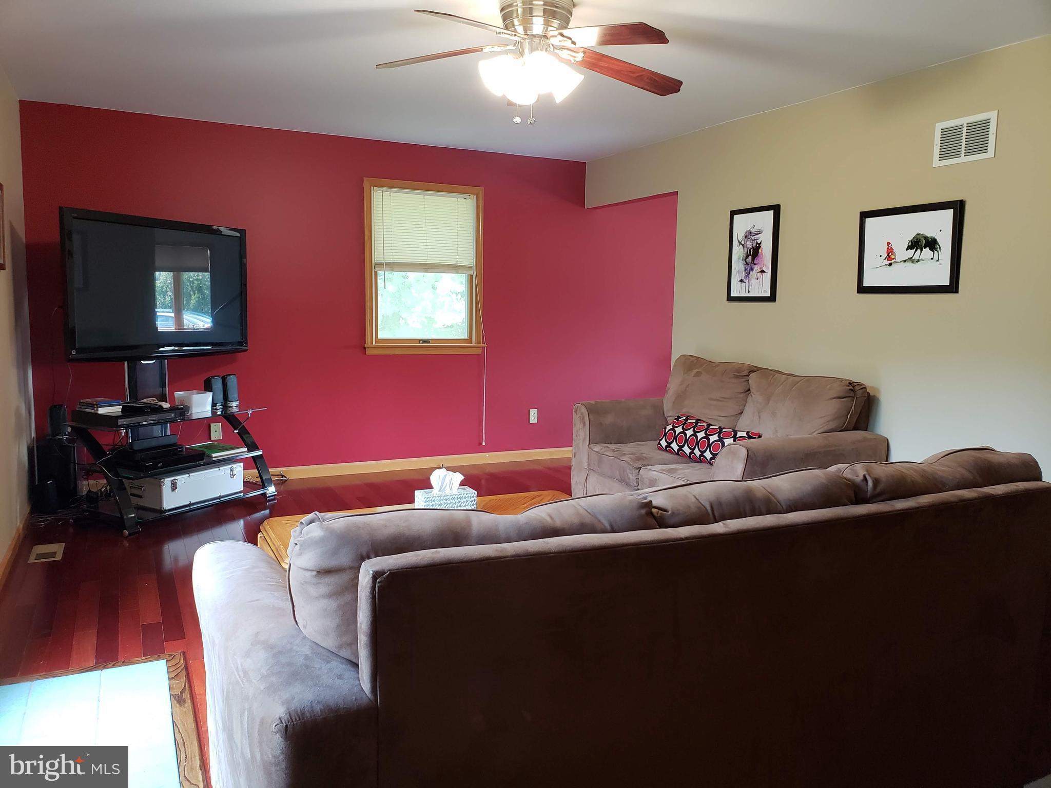 25 Blake Road Elkton, MD 21921 - Photo 5 of 19 Family Room