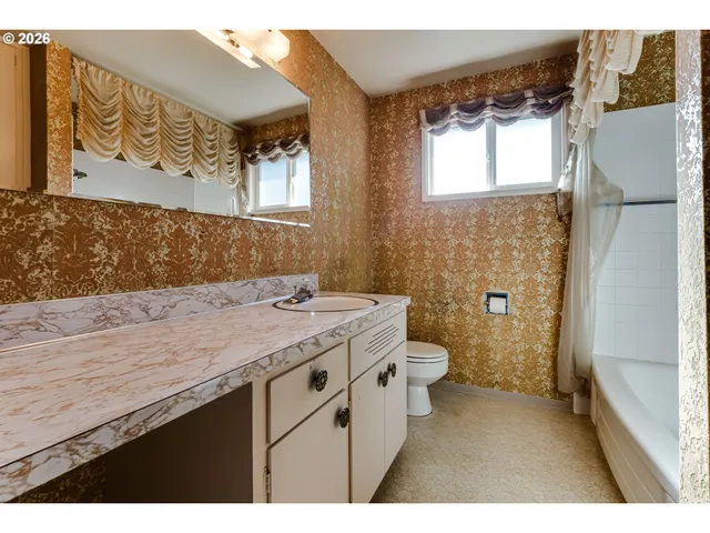 $575,000 | 2610-2620 Elinor Street, Eugene, OR 97403