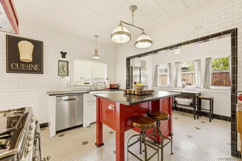 $2,399,000 | 3048 Laurel Street, San Diego, CA 92104