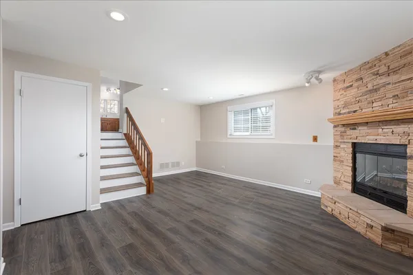 $549,999 | 2725 Springdale Circle, Naperville, IL 60564