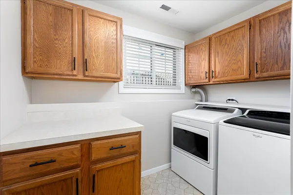 $549,999 | 2725 Springdale Circle, Naperville, IL 60564