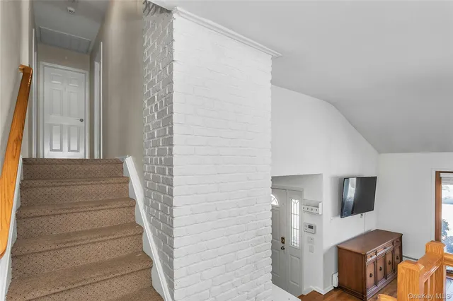 $899,000 | 2066 Holland Way, Merrick, NY 11566