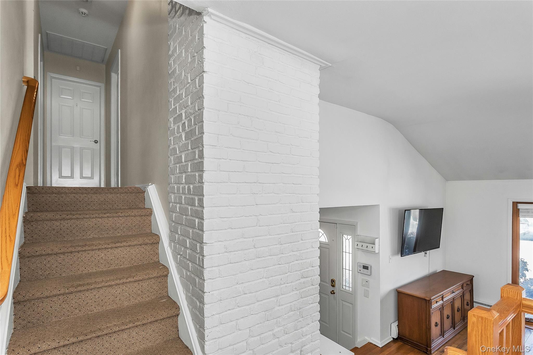 2066 Holland Way Merrick, NY 11566 - Photo 13 of 25