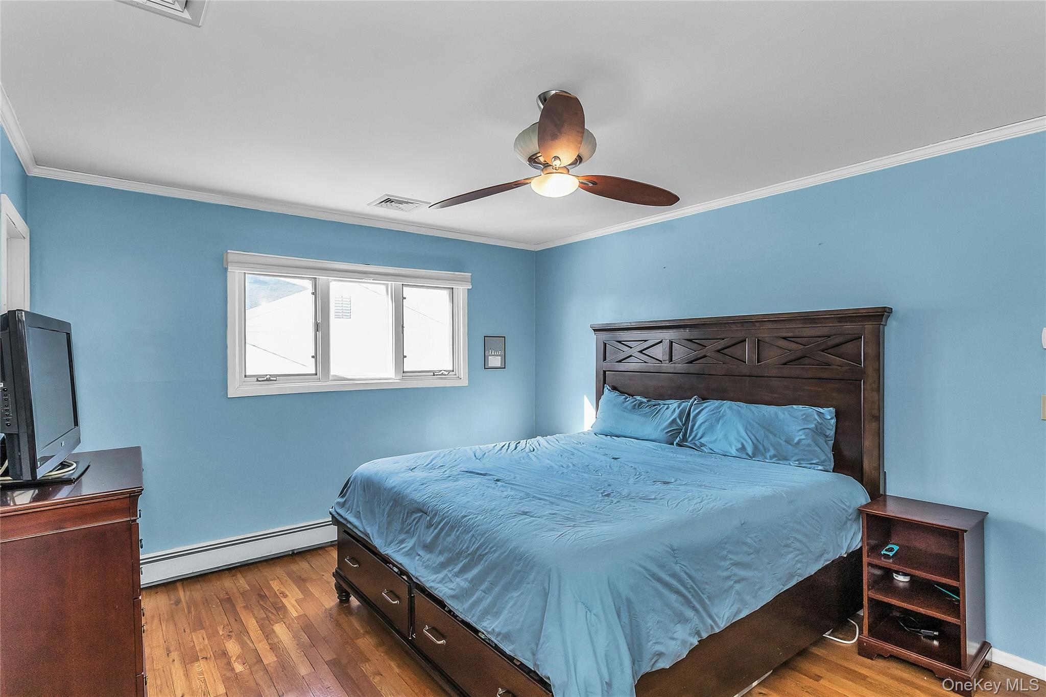 2066 Holland Way Merrick, NY 11566 - Photo 15 of 25