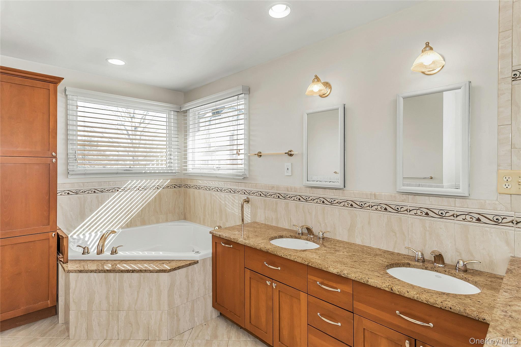 2066 Holland Way Merrick, NY 11566 - Photo 16 of 25