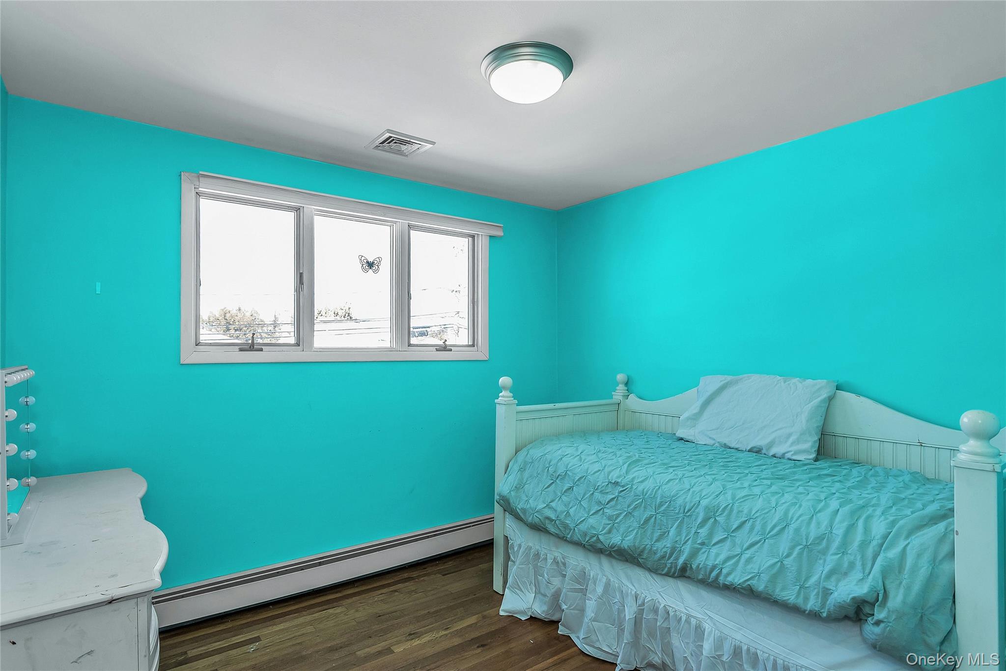 2066 Holland Way Merrick, NY 11566 - Photo 18 of 25