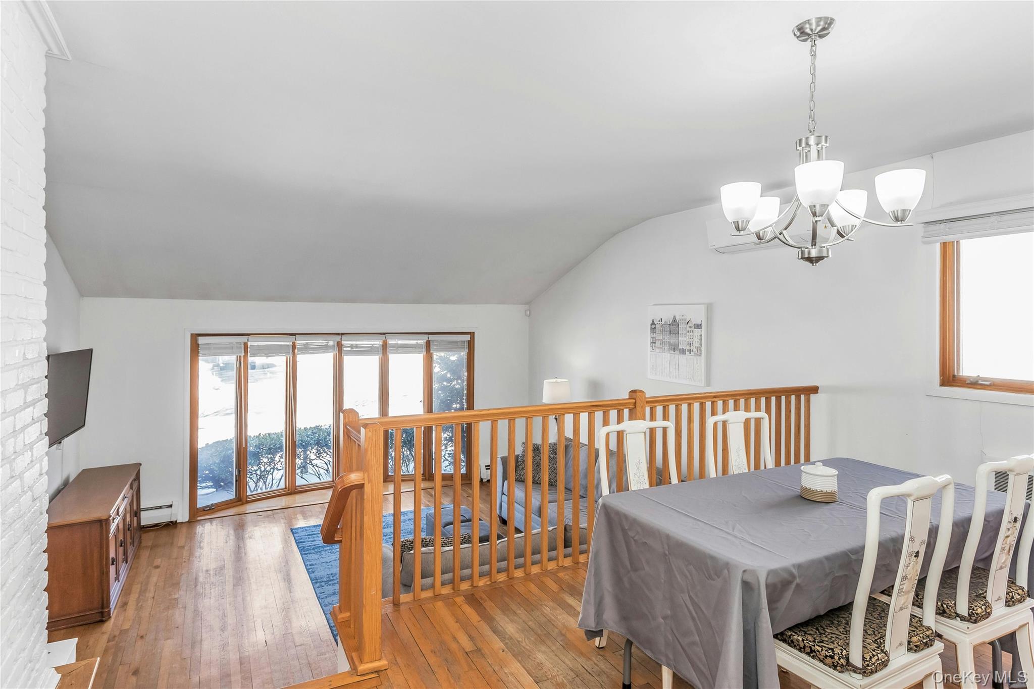 2066 Holland Way Merrick, NY 11566 - Photo 6 of 25