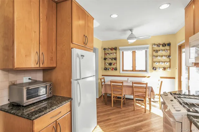 $899,000 | 2066 Holland Way, Merrick, NY 11566