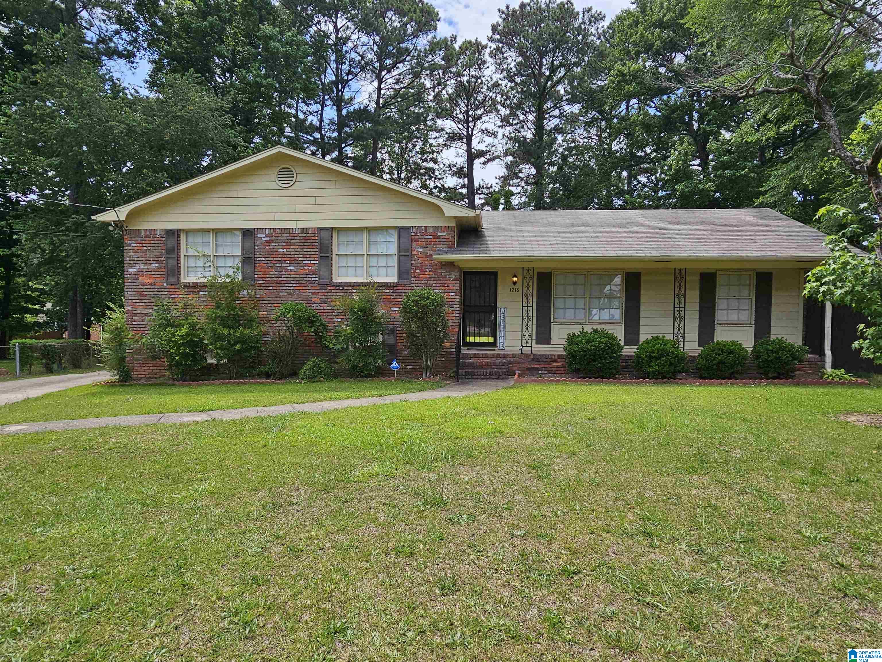 1218 Old Oak Road Birmingham, AL 35235 - Photo 1 of 17