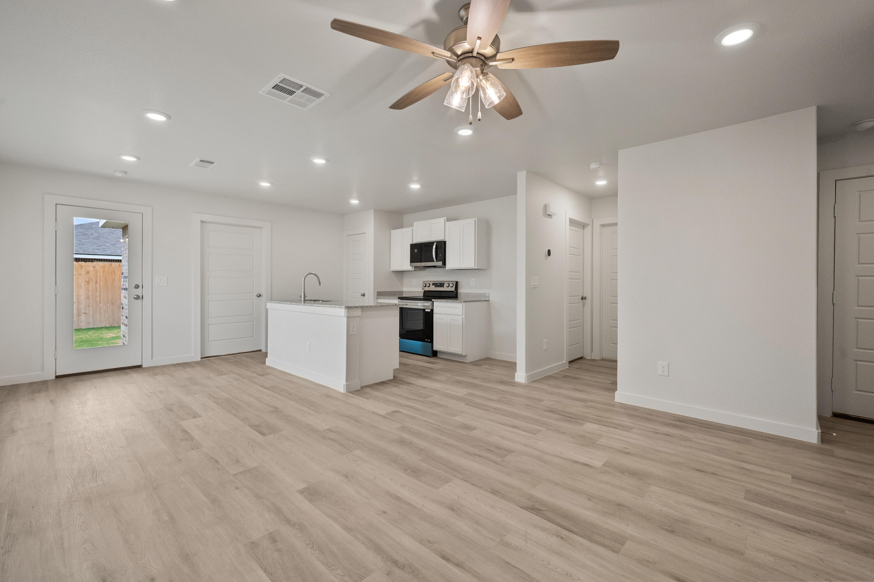 8325 24th Street Lubbock, TX 79407 - Photo 5 of 26 05-8325 24th 8084