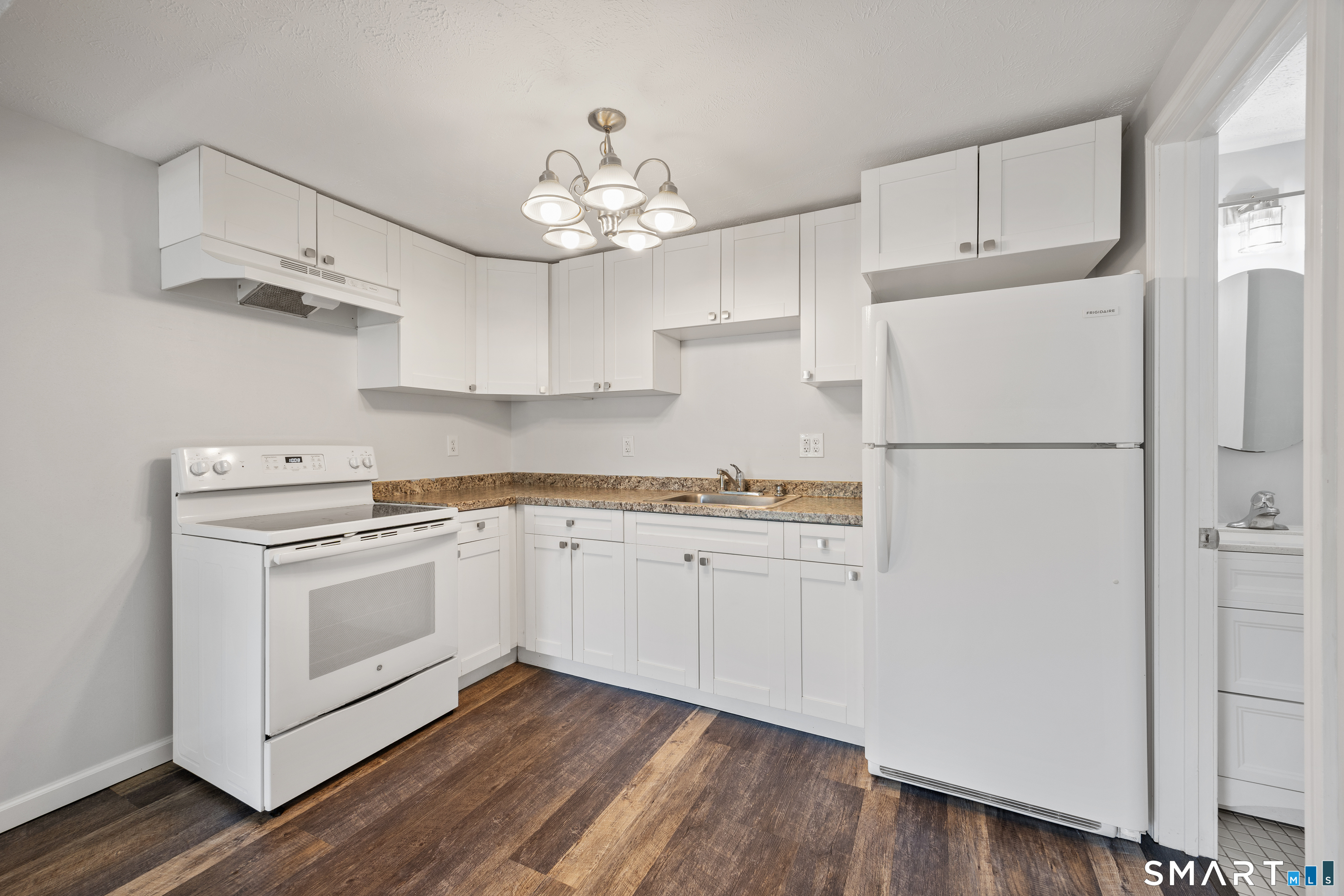 9 Guiel Place, Unit 2 Meriden, CT 06450 - Photo 5 of 17