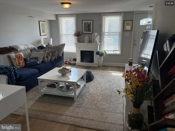 $2,400 | 341 Emmett Street, Phoenixville, PA 19460
