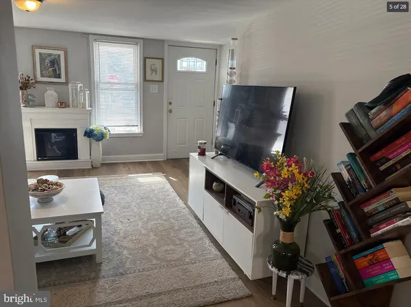 $2,400 | 341 Emmett Street, Phoenixville, PA 19460