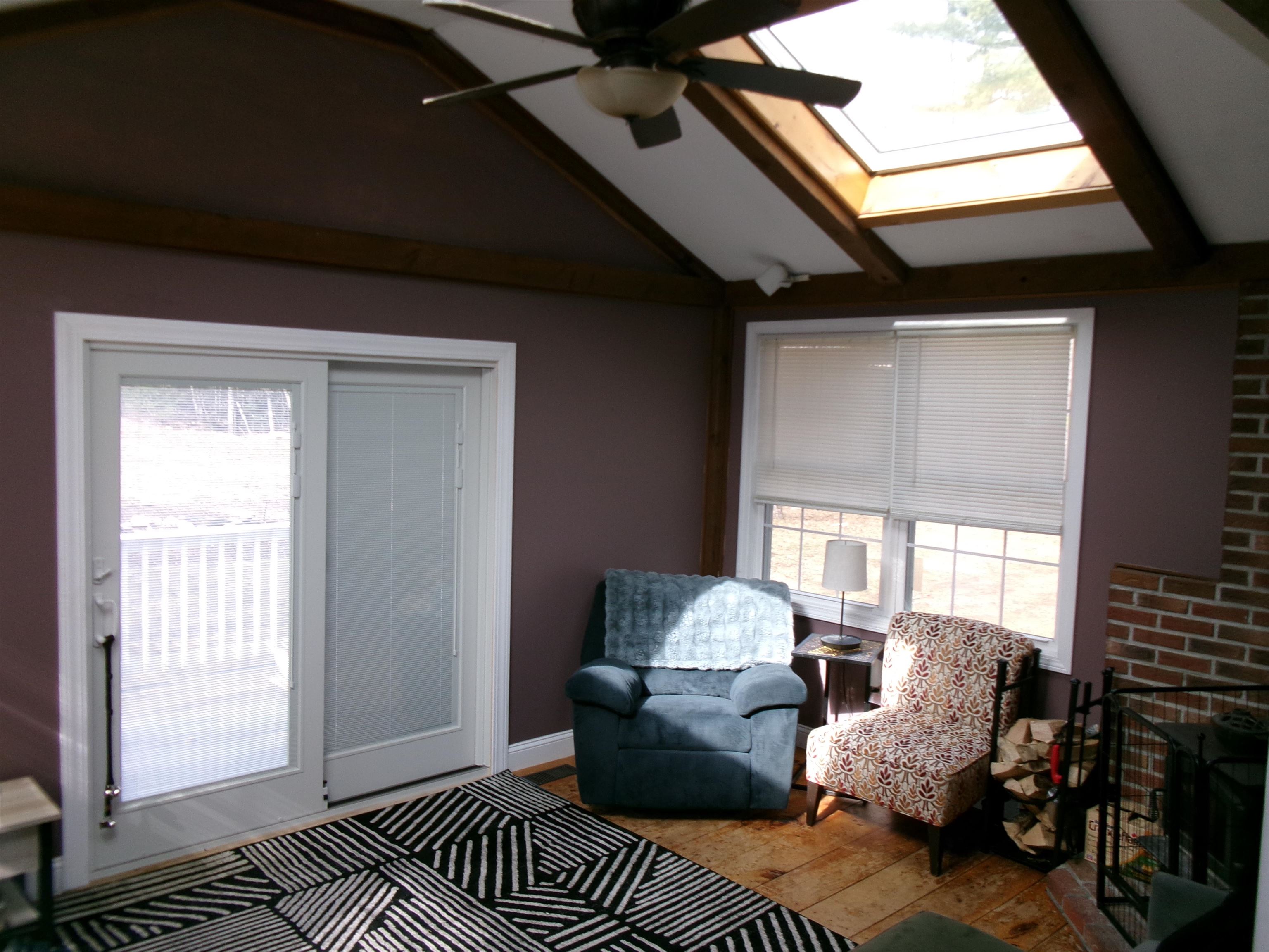 47 King Road Chichester, NH 03258 - Photo 4 of 11