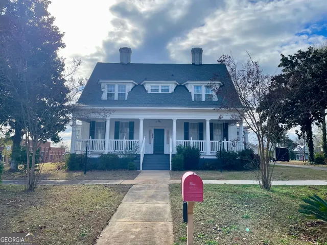 $425,000 | 302 West 7th Street, Louisville, GA 30434