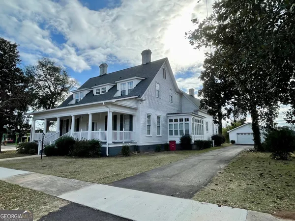 $399,000 | 302 West 7th Street, Louisville, GA 30434