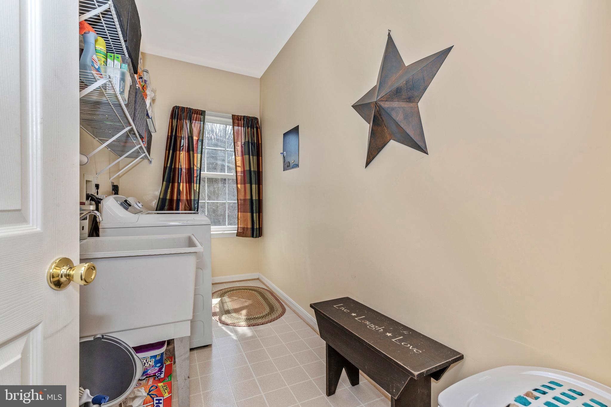 19 Rockingham Drive Keedysville, MD 21756 - Photo 22 of 54 Separate laundry area