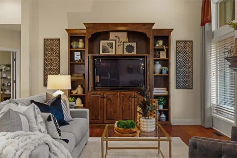 $980,000 | 15204 Fontana Street, Leawood, KS 66224