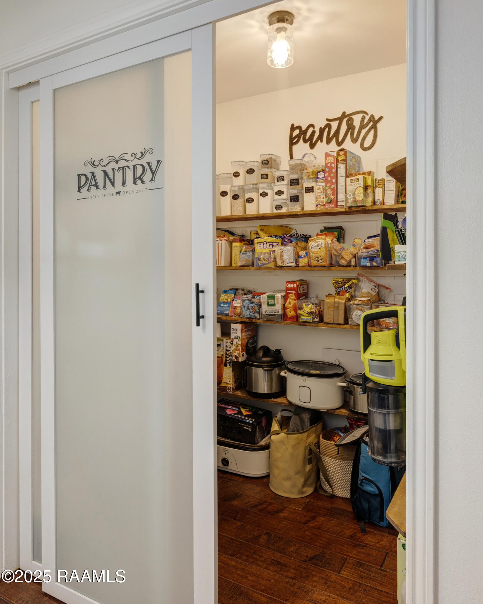 708 Kyle Landry Road New Iberia, LA 70563 - Photo 15 of 30 Pantry