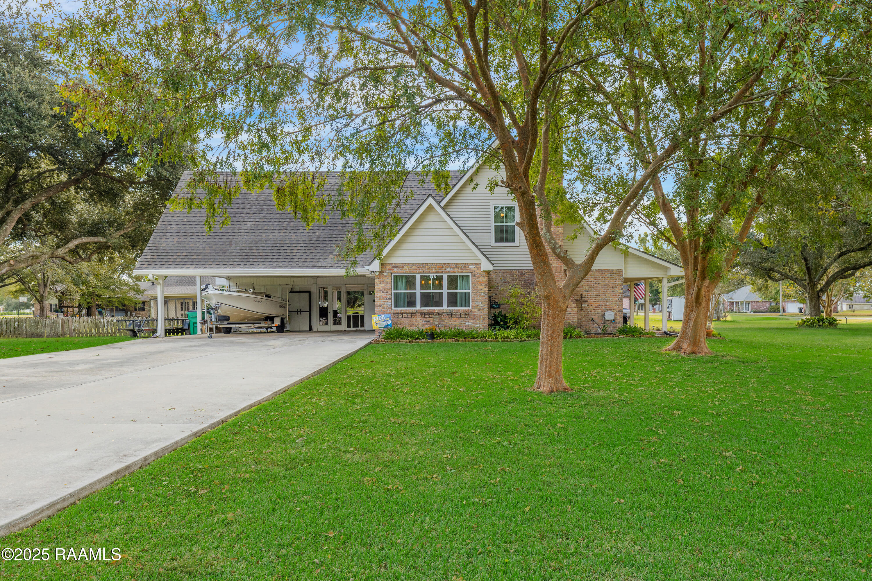 708 Kyle Landry Road New Iberia, LA 70563 - Photo 3 of 30 Carport