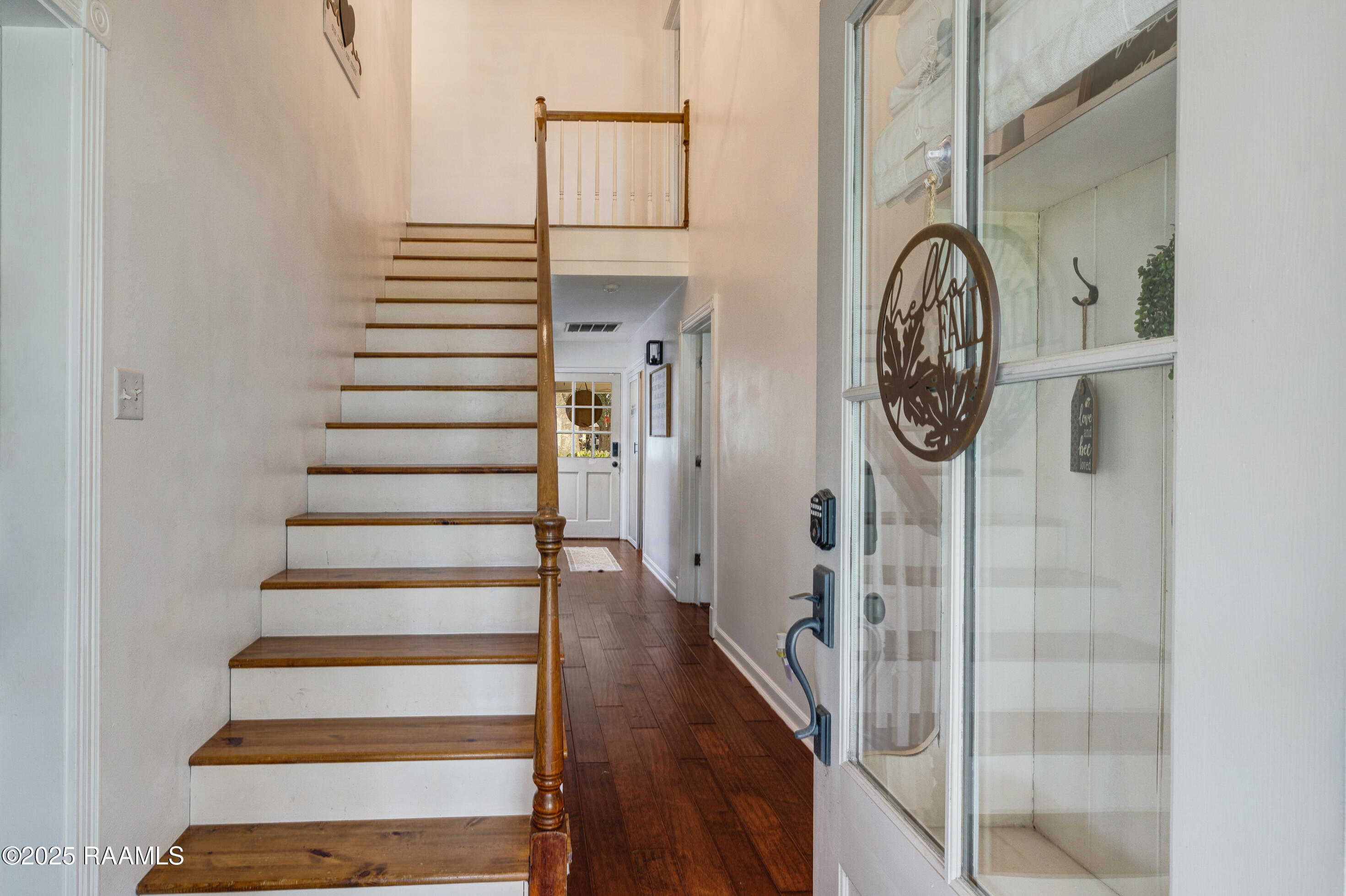 708 Kyle Landry Road New Iberia, LA 70563 - Photo 6 of 30 Foyer