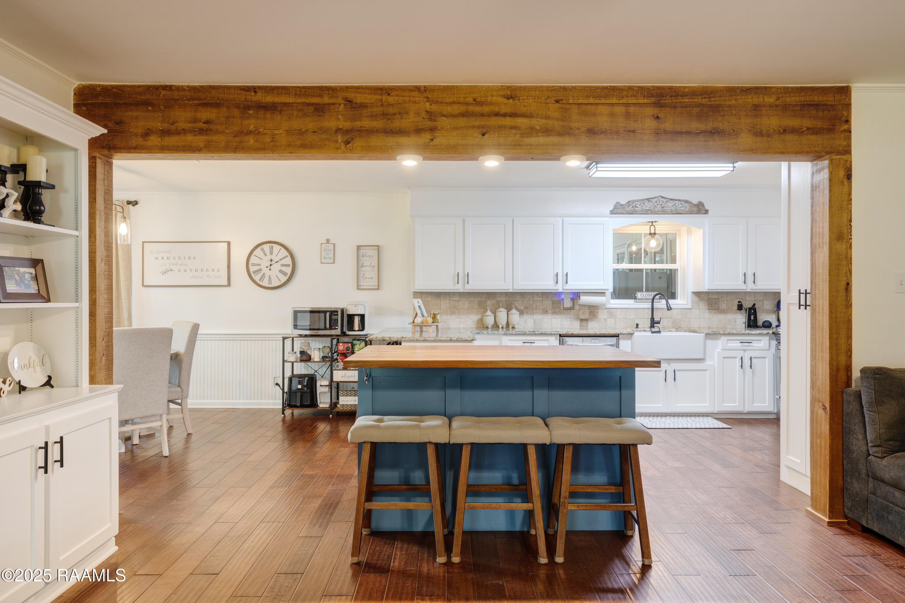 708 Kyle Landry Road New Iberia, LA 70563 - Photo 9 of 30 Open Living