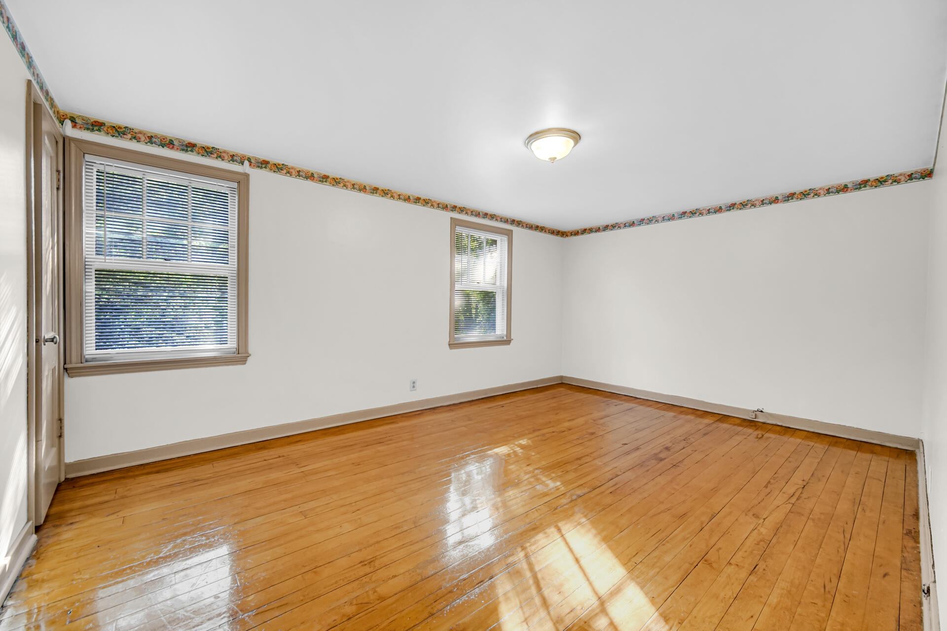 3752 Tyler Street Gary, IN 46408 - Photo 13 of 18 1920x1280