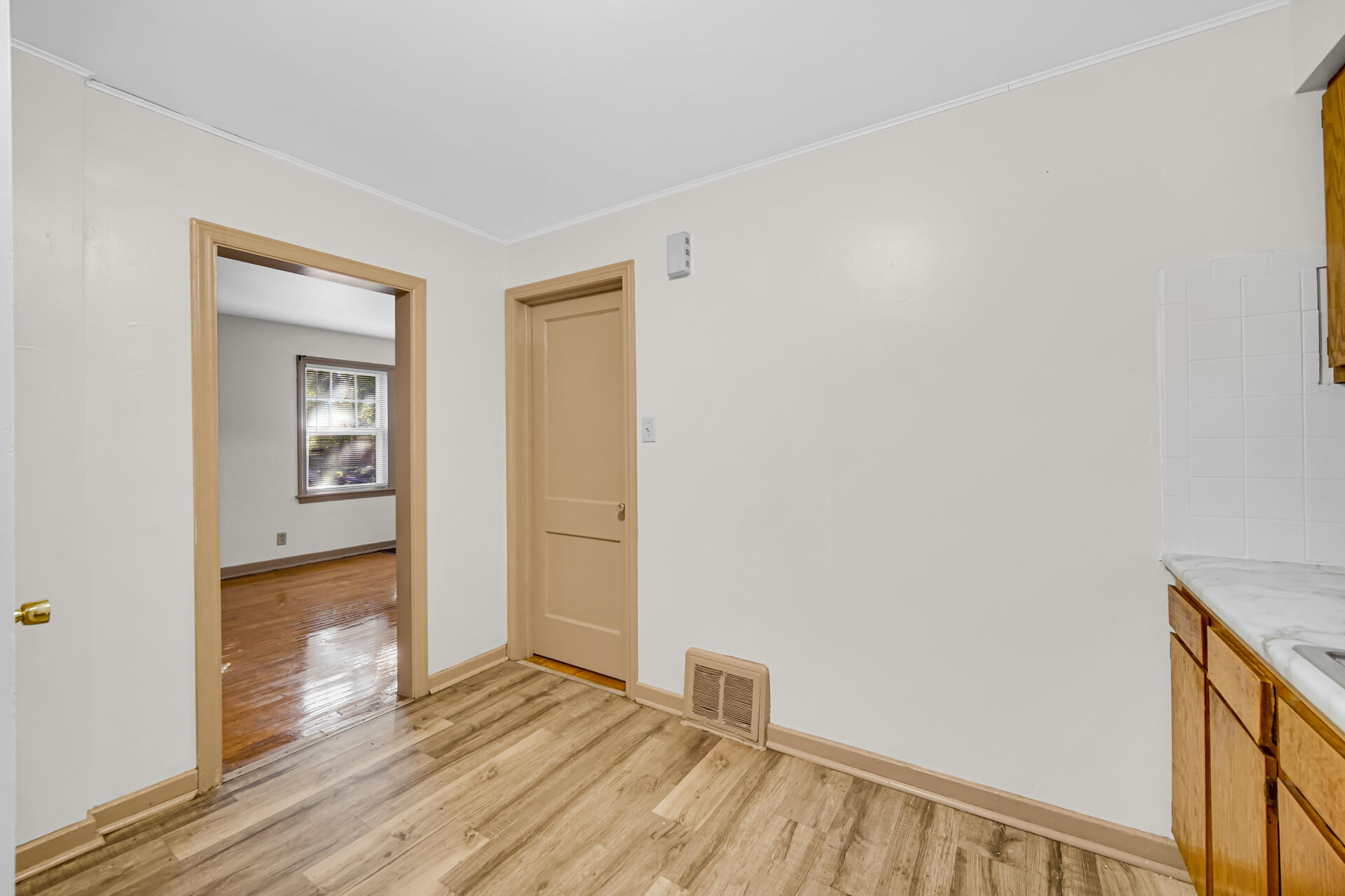 3752 Tyler Street Gary, IN 46408 - Photo 10 of 18 1920x1280