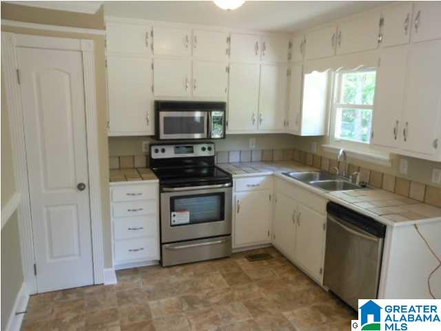 804 Pine Ridge Drive Oxford, AL 36203 - Photo 3 of 12
