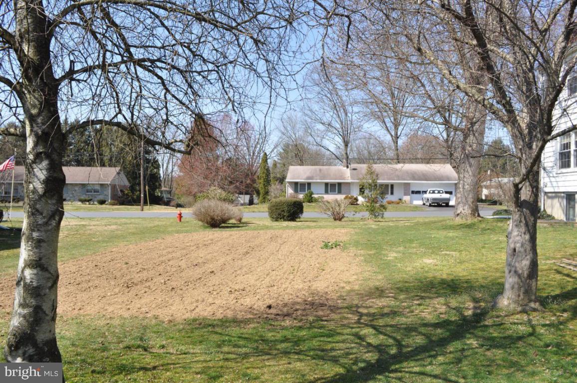 1740 Valley Forge Road Lancaster, PA 17603 - Photo 28 of 32 Gallery Image 28