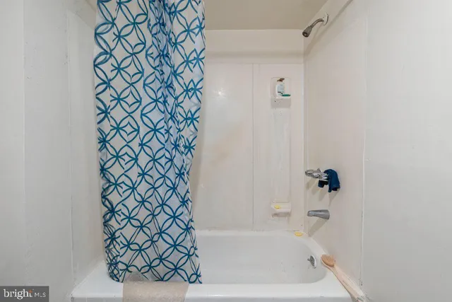 a car parked in front of a building