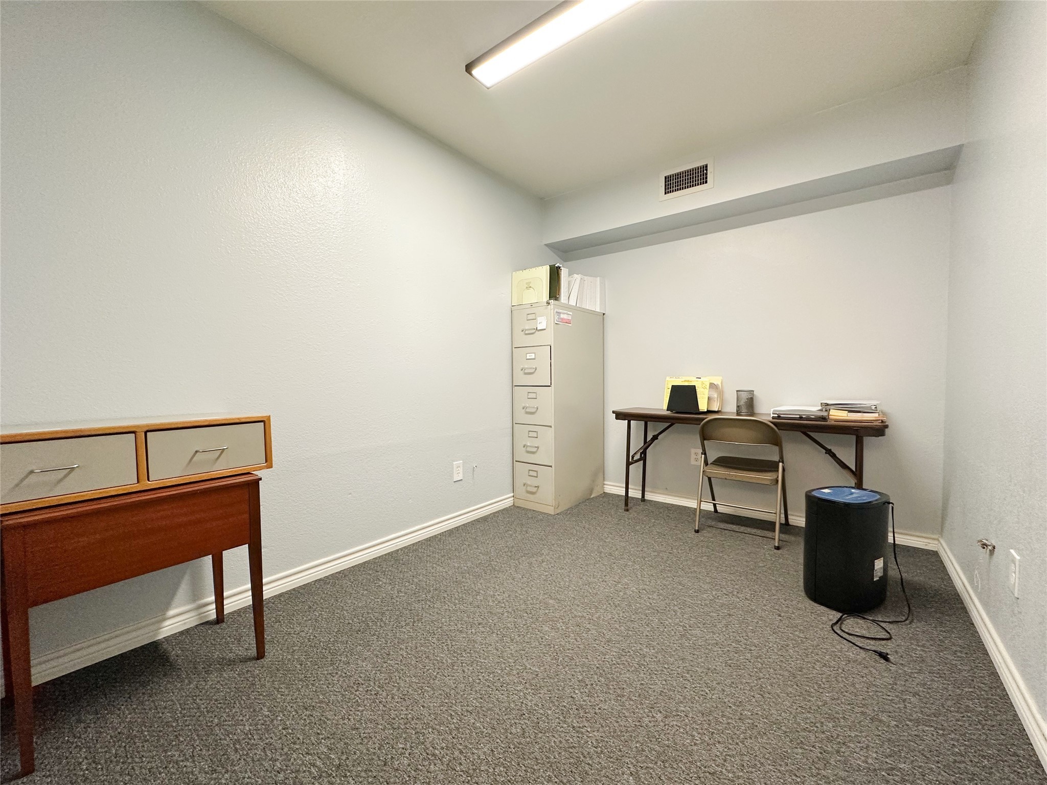 702 North Richmond Road Wharton, TX 77488 - Photo 21 of 24 a view of workspace with furniture