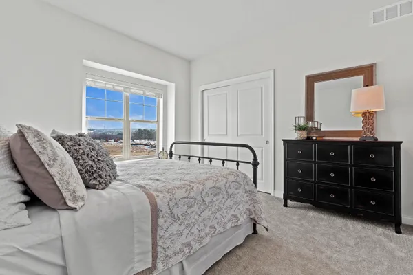 $659,999 | 439 Standing Stone Drive, Unit 1636, Waukesha, WI 53189