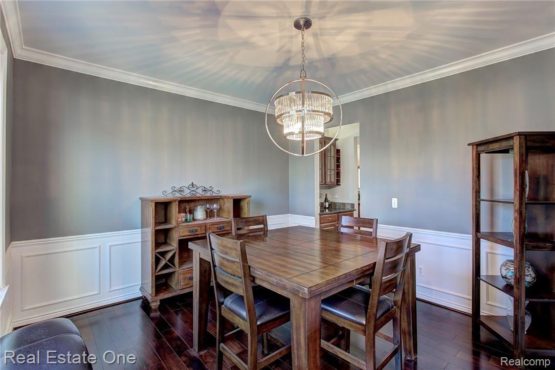 707 Elmwood Court Rochester, MI 48307 - Photo 9 of 52 16.jpg