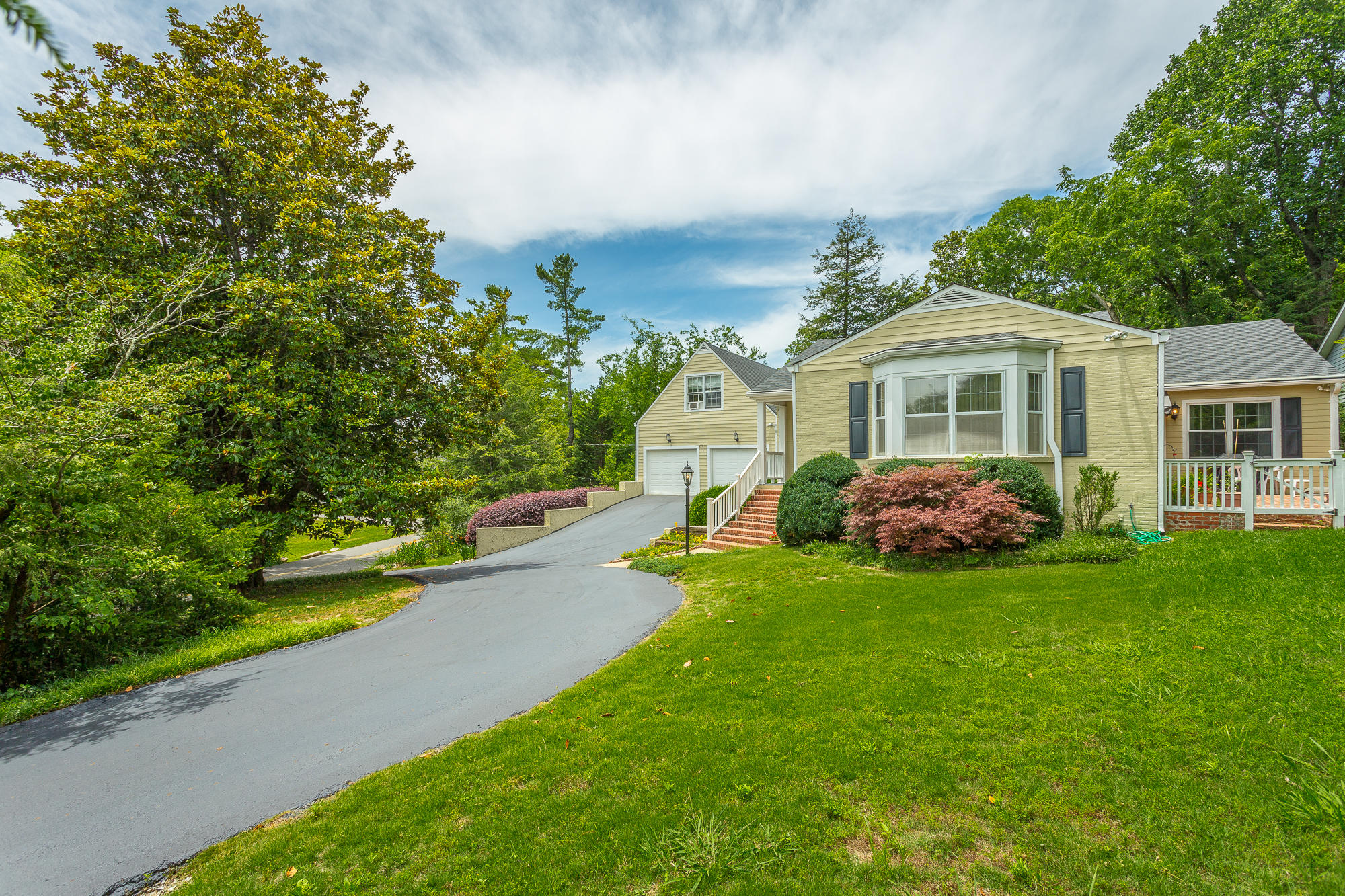 400 East Brow Road Lookout Mountain, TN 37350 - Photo 1 of 43 400 E Brow Road EXT-5