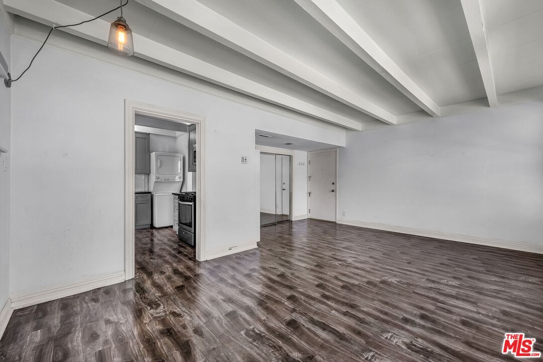 130 Montreal Street Playa del Rey, CA 90293 - Photo 5 of 25