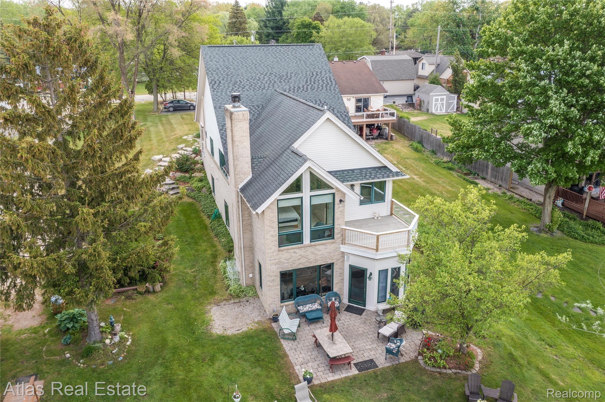 2444 Allen Road Ortonville, MI 48462 - Photo 14 of 64 Exteriors 12.jpg