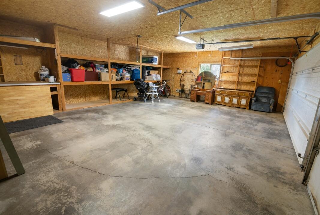 9871 Old Wagon Road Klamath Falls, OR 97601 - Photo 6 of 32 83847