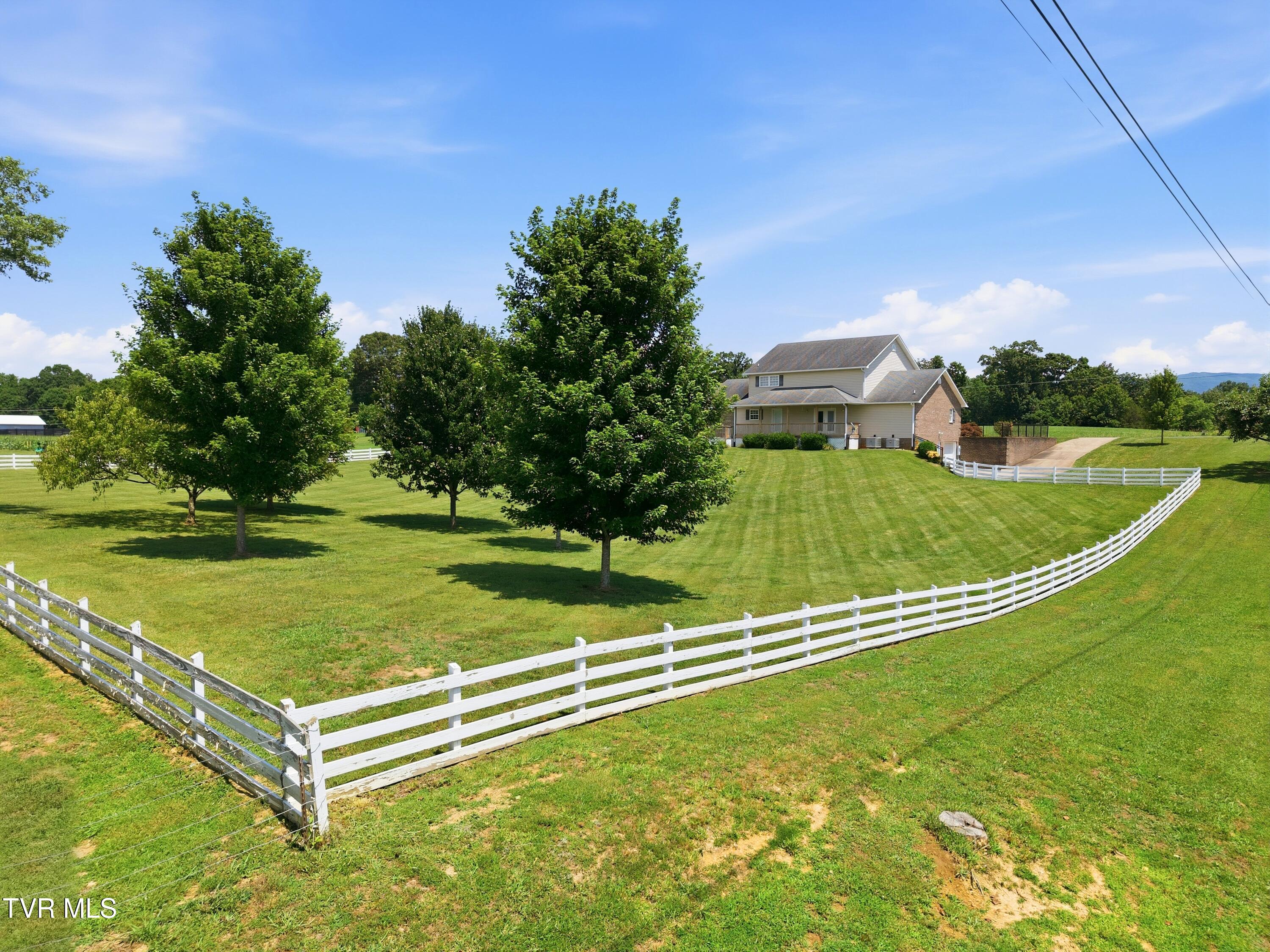 767 Possum Creek Road Greeneville, TN 37743 - Photo 64 of 69 13_767_possum_creek_rd_0012
