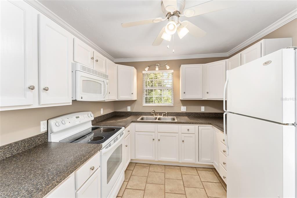 18673 Northwest 252nd Street High Springs, FL 32643 - Photo 5 of 40