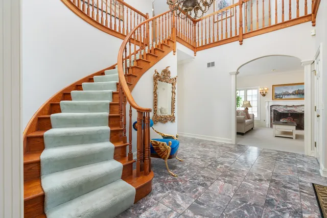 a view of entryway and hall