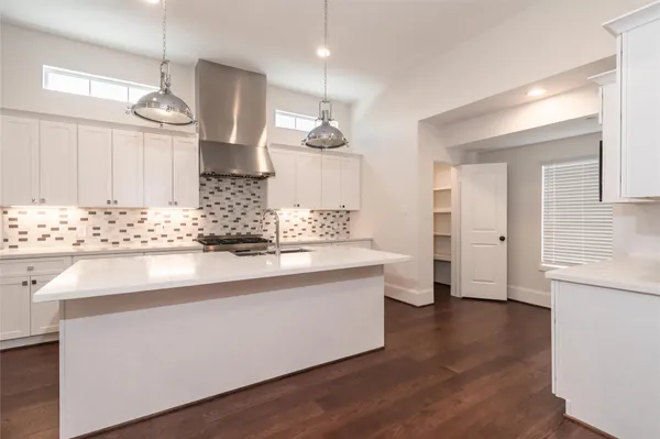 $3,695 | 3821 North Braeswood Boulevard, Unit C, Houston, TX 77025