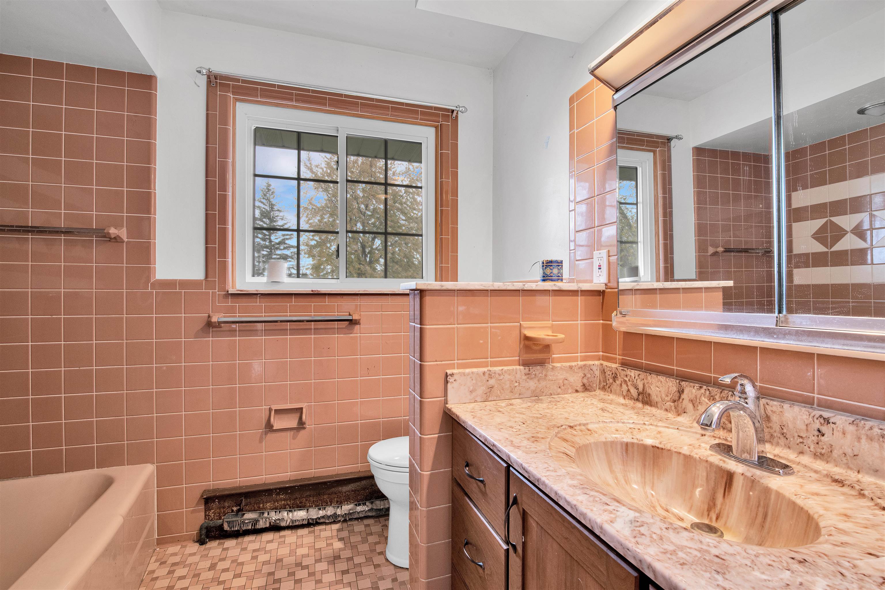 11368 Gilbert Road Memphis, MI 48041 - Photo 13 of 33 50160714-452978e0-db51-4c35-a79d-572133557d9f.JPG
