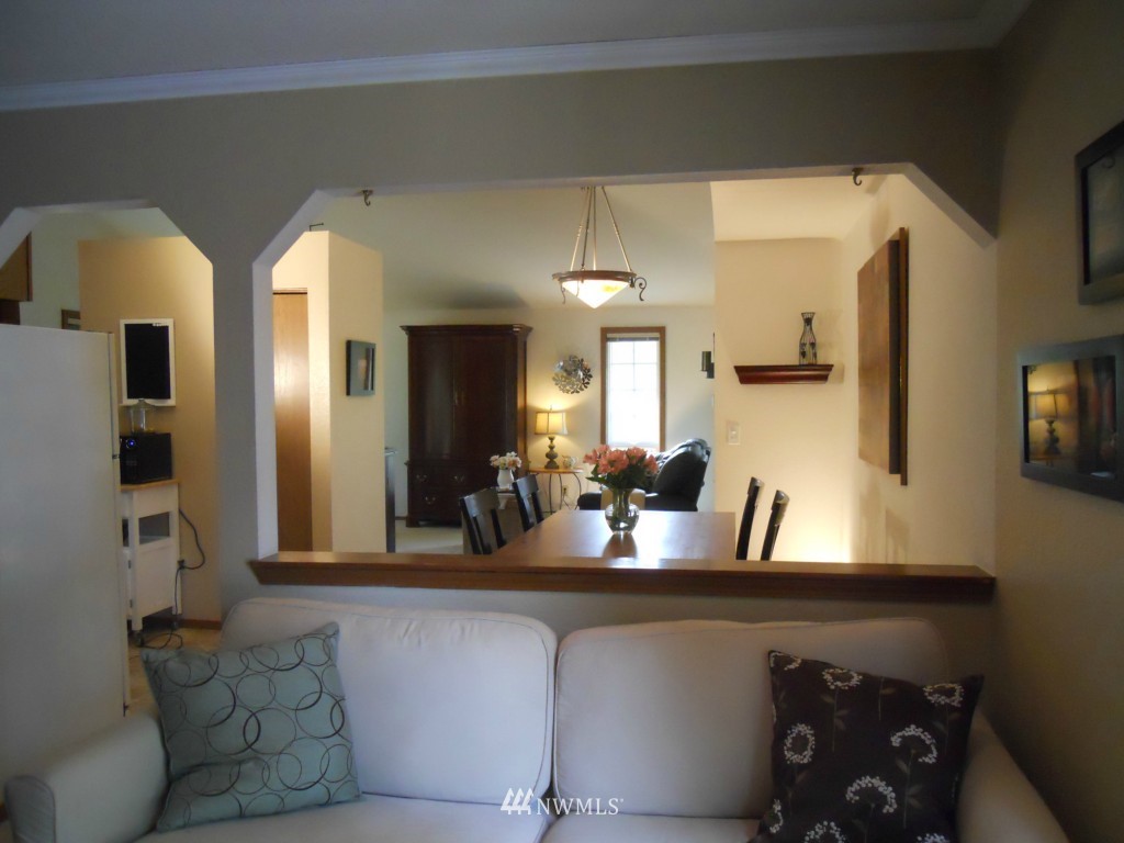 1316 233rd Place Southwest Bothell, WA 98021 - Photo 5 of 12