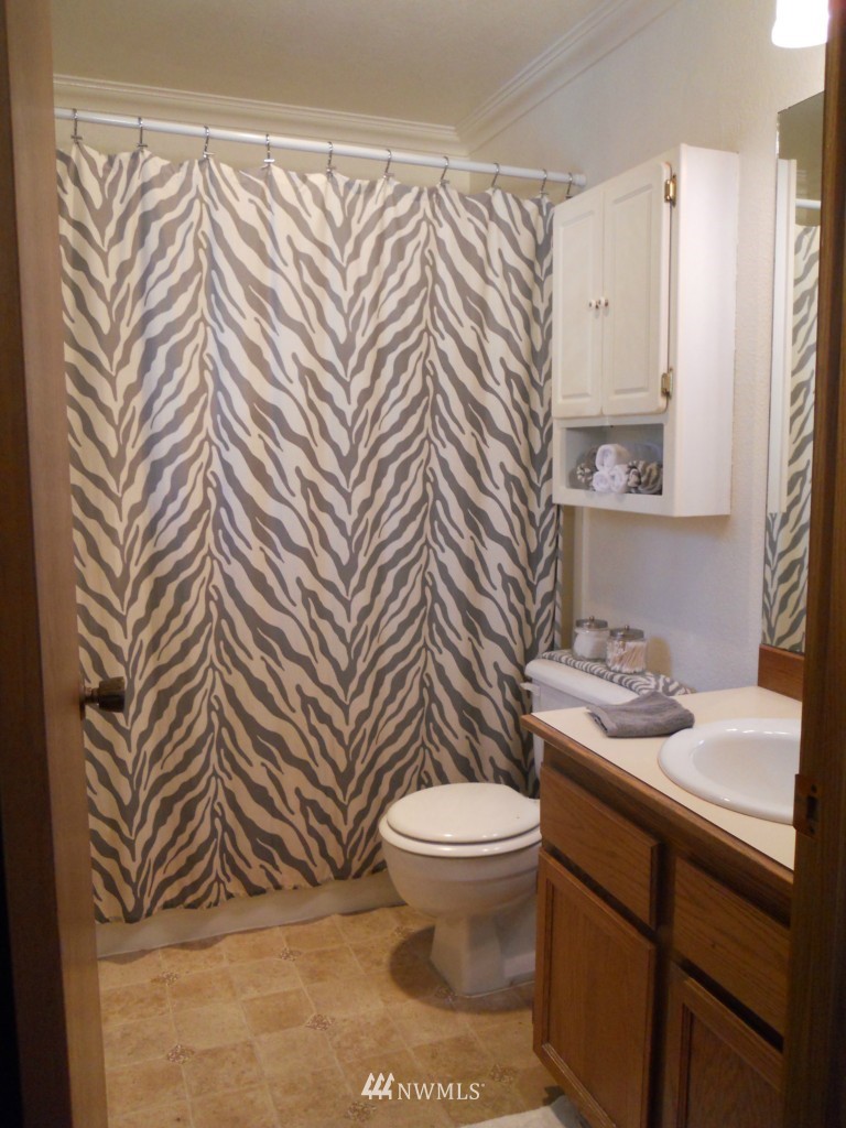 1316 233rd Place Southwest Bothell, WA 98021 - Photo 9 of 12