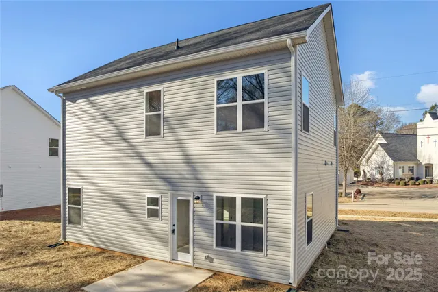 $287,850 | 402 South Spargo Street, Dallas, NC 28034