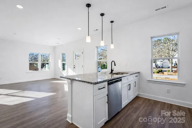 $287,850 | 402 South Spargo Street, Dallas, NC 28034