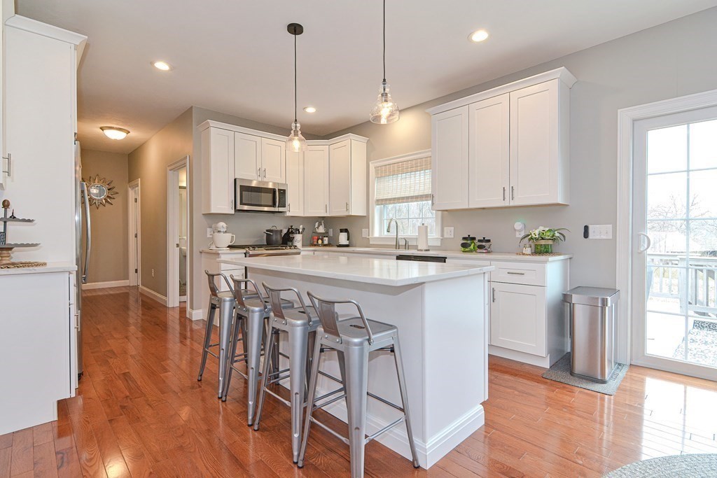 17 Rifleman Way Uxbridge, MA 01569 - Photo 11 of 40 Gallery Image 11