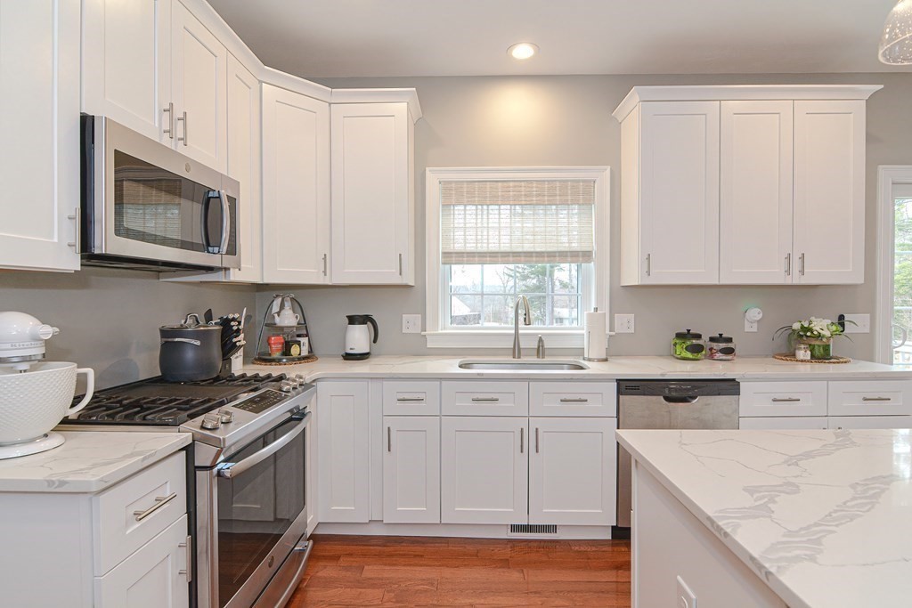 17 Rifleman Way Uxbridge, MA 01569 - Photo 14 of 40 Gallery Image 14